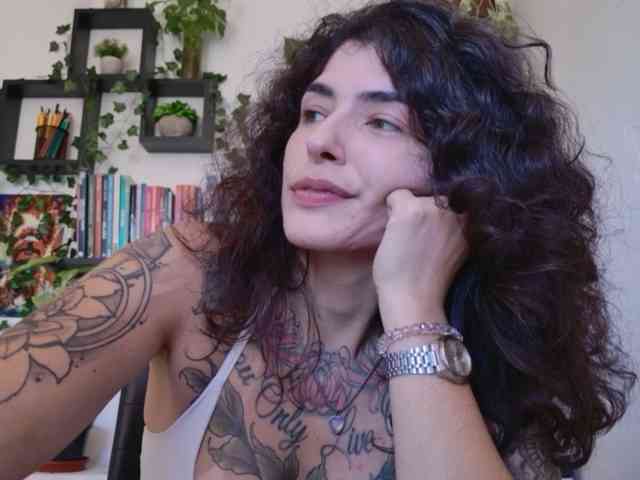 Modelo: TaliMajesty