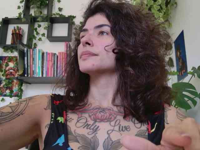 Modelo: TaliMajesty