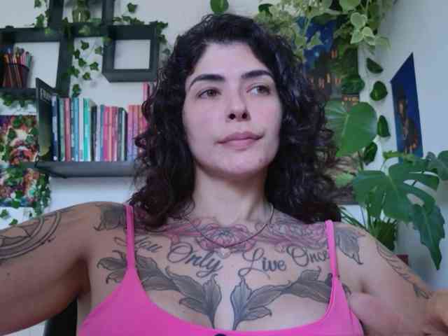 Modelo: TaliMajesty