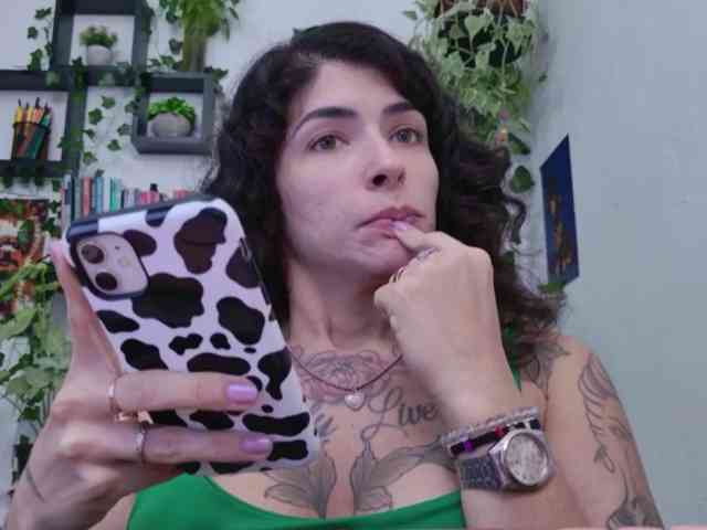 Modelo: TaliMajesty