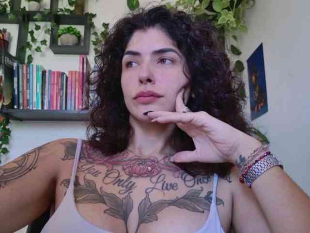 Modelo: TaliMajesty
