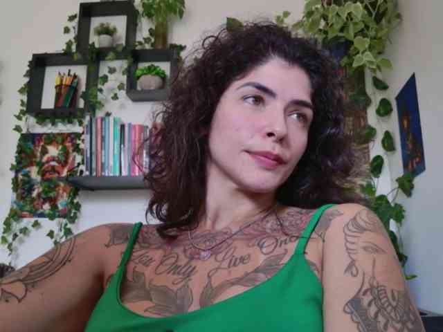 Modelo: TaliMajesty