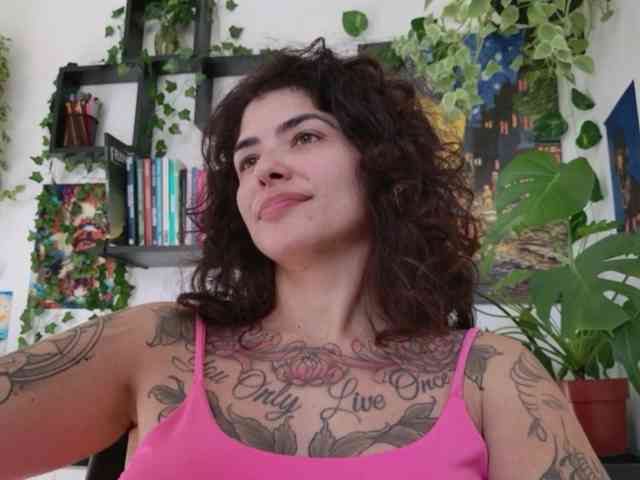 Modelo: TaliMajesty