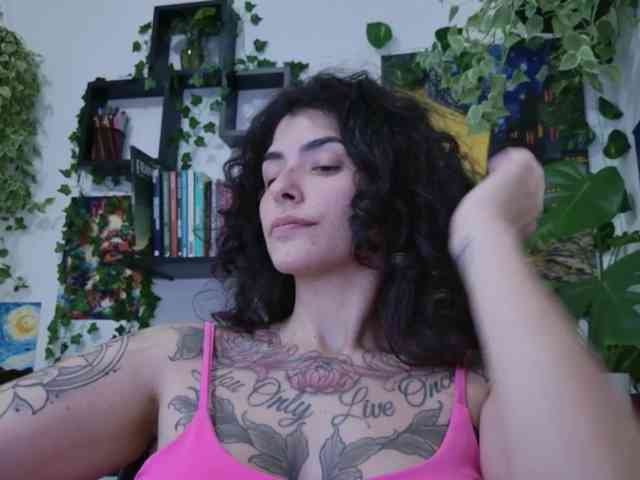 Modelo: TaliMajesty