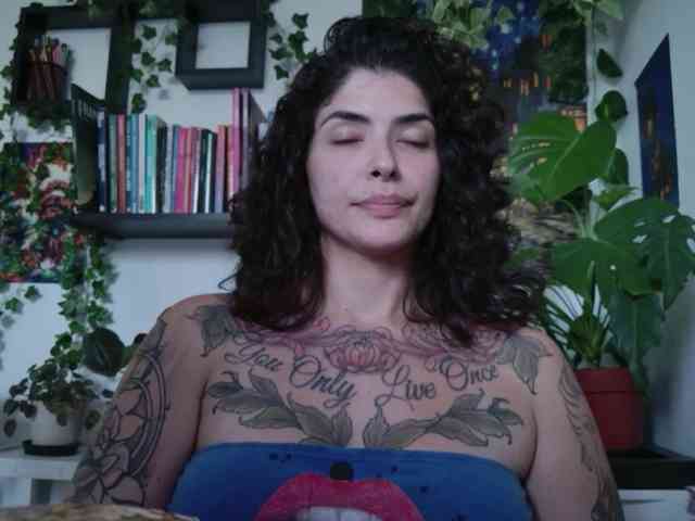 Modelo: TaliMajesty