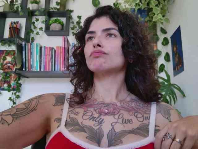 Modelo: TaliMajesty