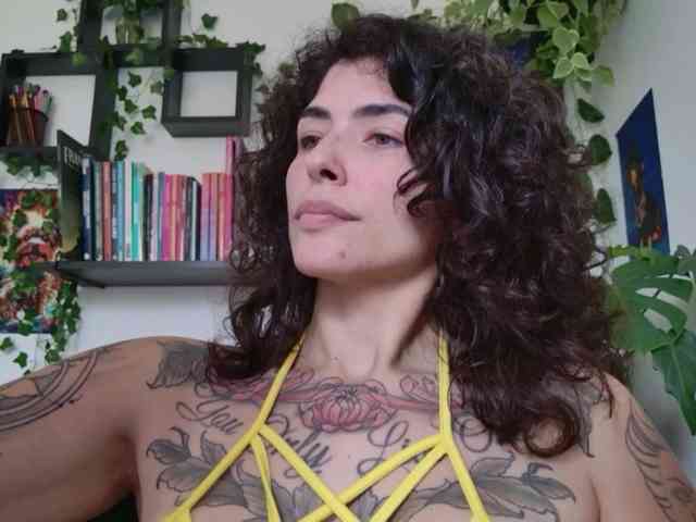 Modelo: TaliMajesty