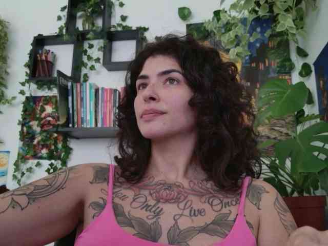 Modelo: TaliMajesty