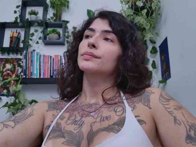 Modelo: TaliMajesty