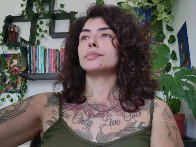 Modelo: TaliMajesty