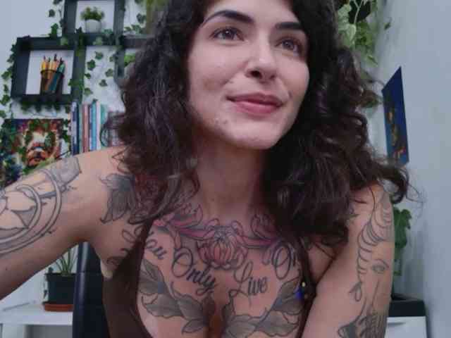 Modelo: TaliMajesty