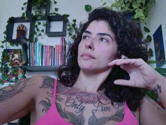 Modelo: TaliMajesty