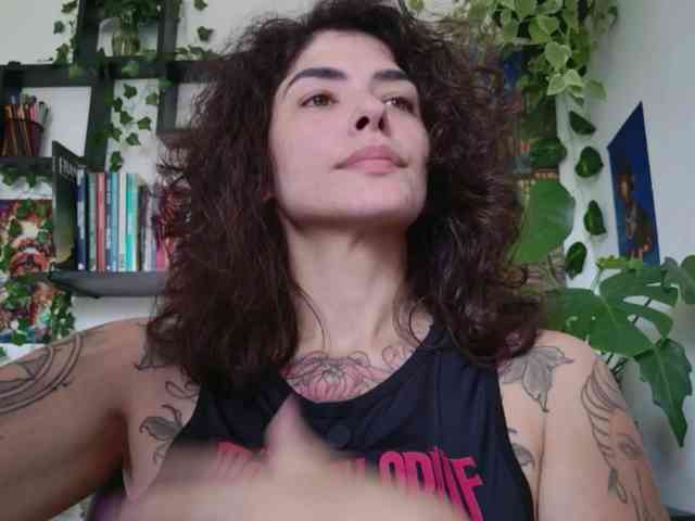 Modelo: TaliMajesty