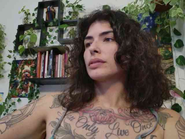 Modelo: TaliMajesty