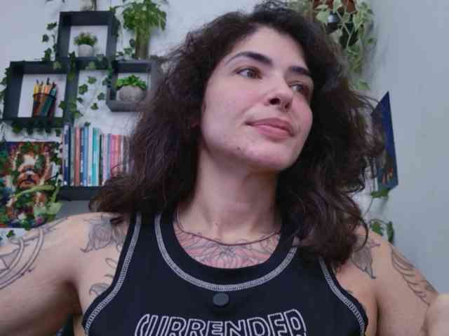 Modelo: TaliMajesty