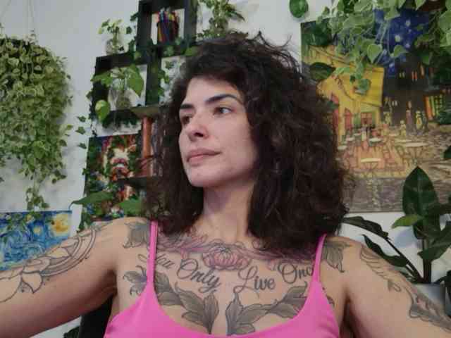 Modelo: TaliMajesty