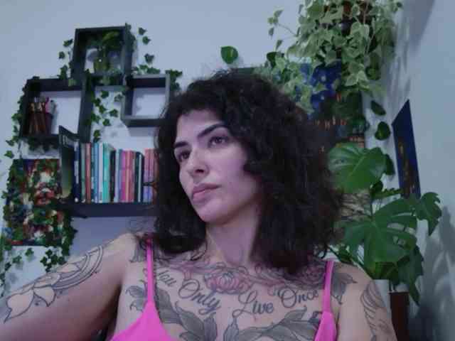 Modelo: TaliMajesty