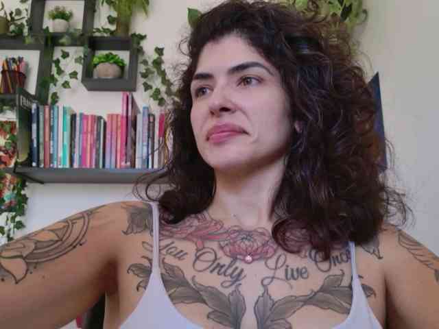 Modelo: TaliMajesty