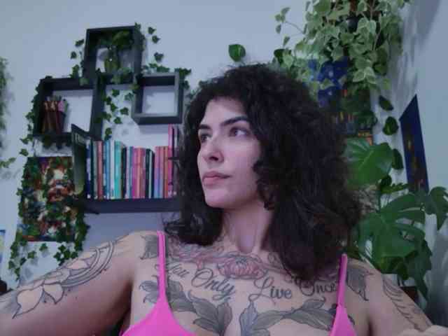 Modelo: TaliMajesty