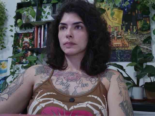 Modelo: TaliMajesty