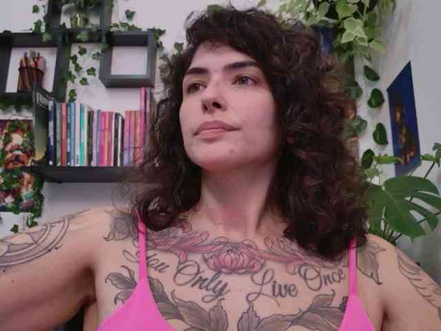 Modelo: TaliMajesty