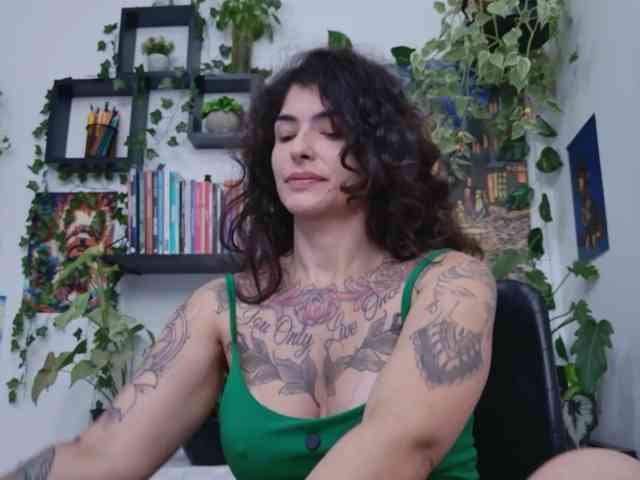 Modelo: TaliMajesty