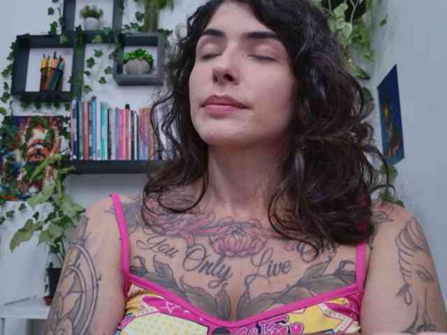 Modelo: TaliMajesty