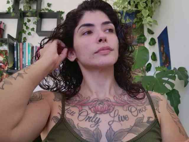 Modelo: TaliMajesty