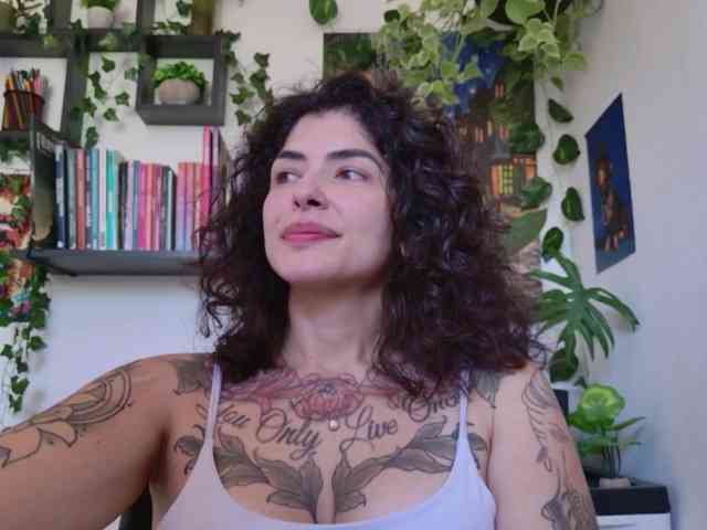 Modelo: TaliMajesty