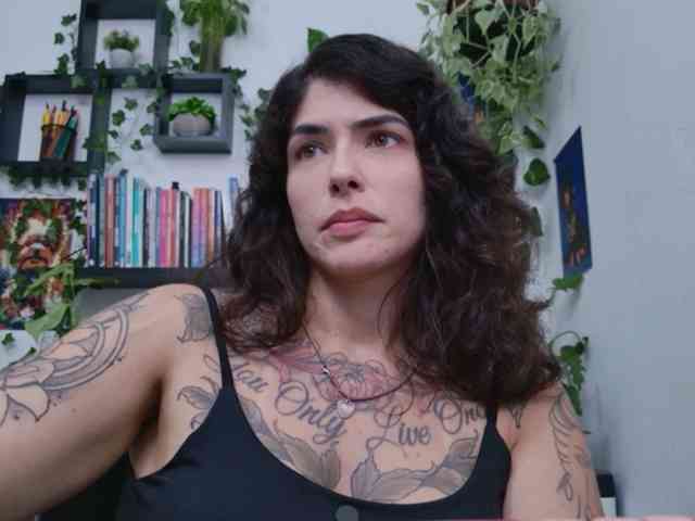 Modelo: TaliMajesty