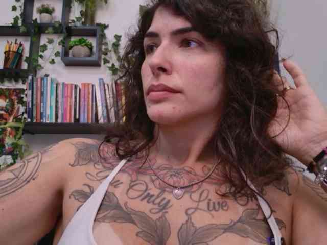 Modelo: TaliMajesty