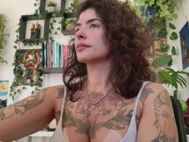 Modelo: TaliMajesty