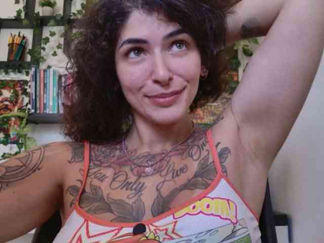 Modelo: TaliMajesty