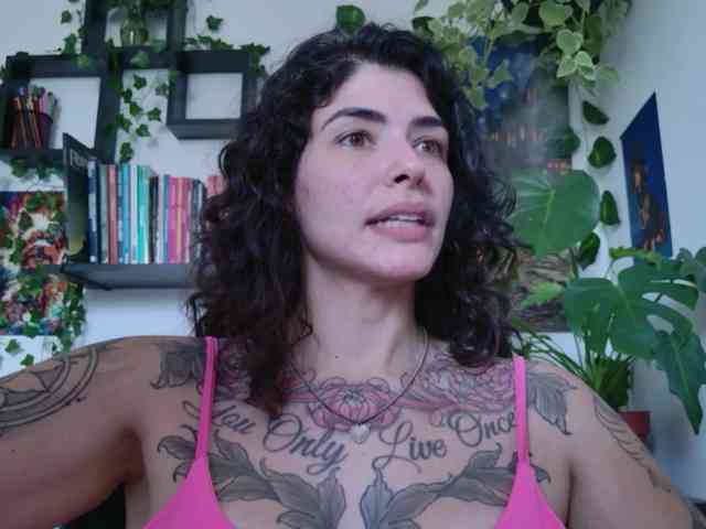Modelo: TaliMajesty