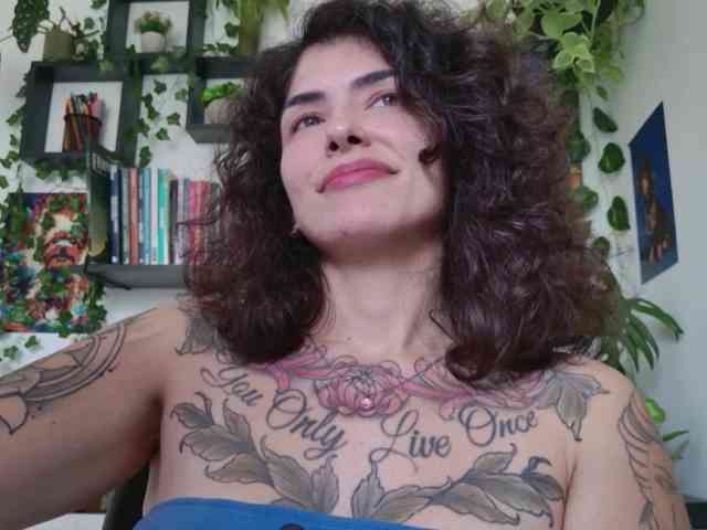 Modelo: TaliMajesty