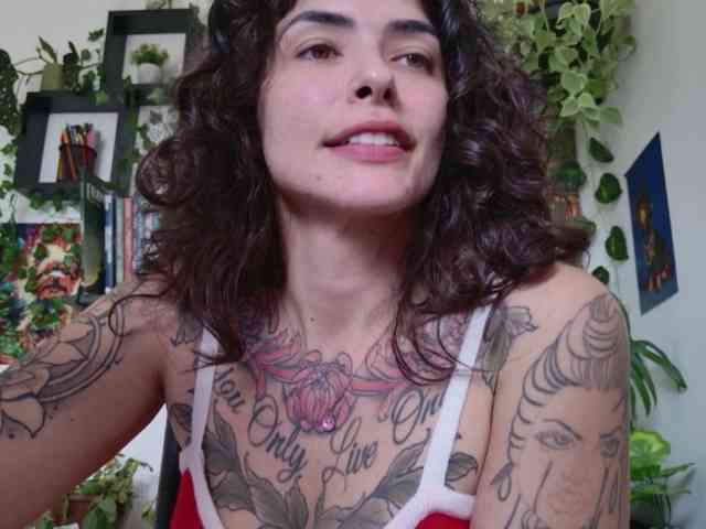 Modelo: TaliMajesty