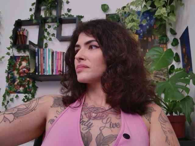 Modelo: TaliMajesty