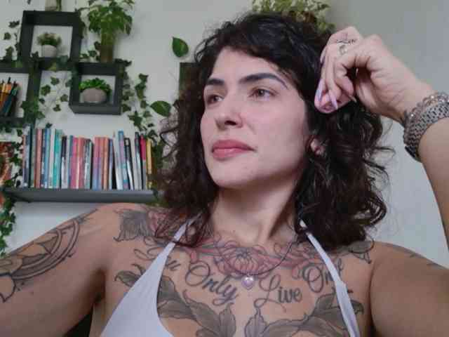 Modelo: TaliMajesty