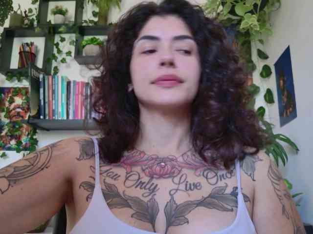 Modelo: TaliMajesty