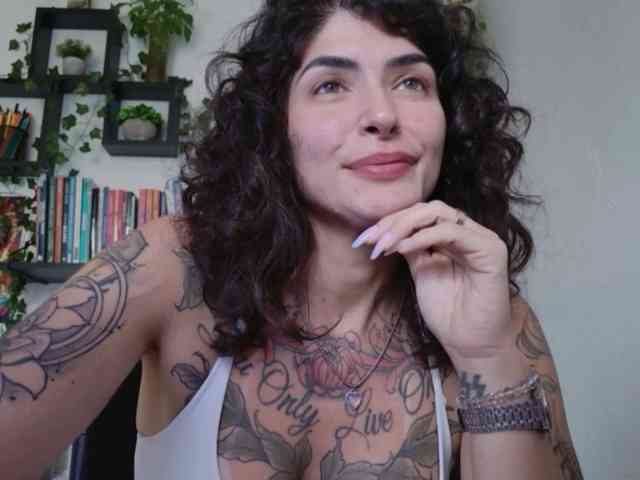 Modelo: TaliMajesty