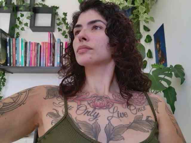 Modelo: TaliMajesty