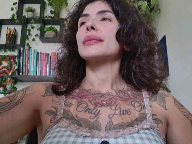Modelo: TaliMajesty