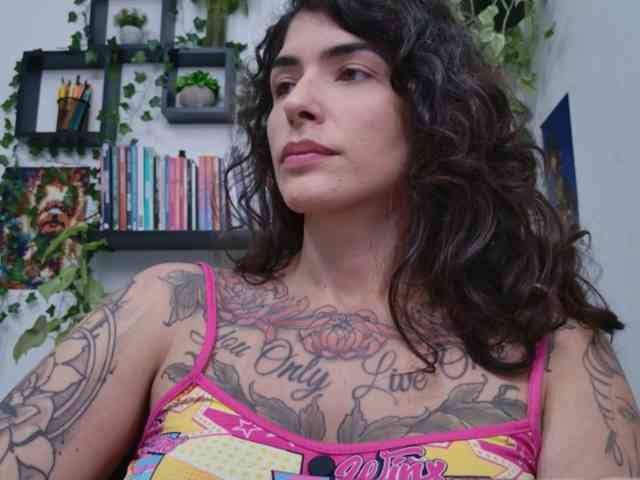 Modelo: TaliMajesty