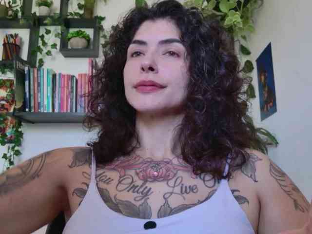 Modelo: TaliMajesty