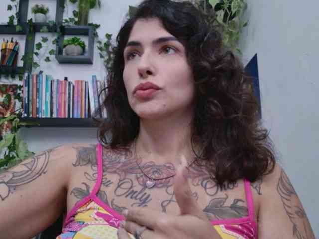 Modelo: TaliMajesty
