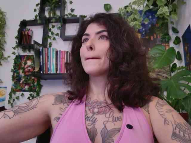 talimajesty webcam