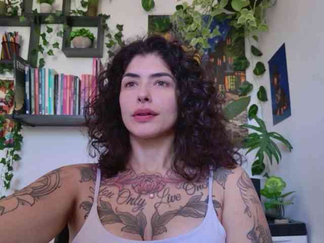 Modelo: TaliMajesty