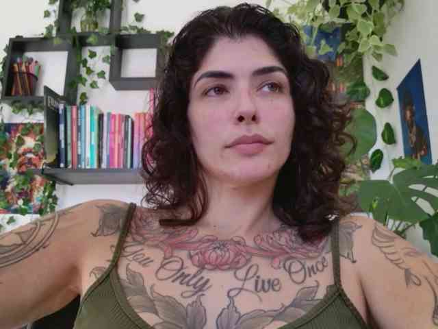 Modelo: TaliMajesty