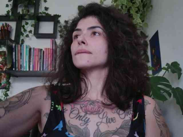Modelo: TaliMajesty