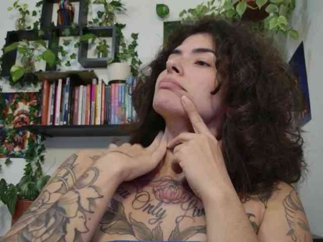 Modelo: TaliMajesty